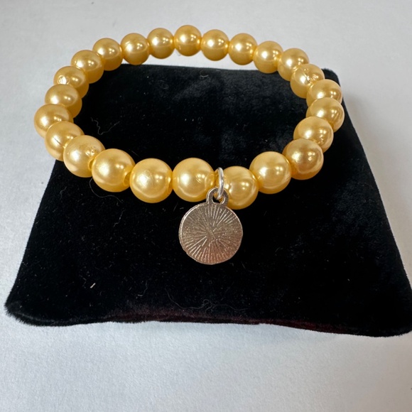 Handmade bright, cute, shiny gold kids smiley face charm bracelet - Picture 4 of 4